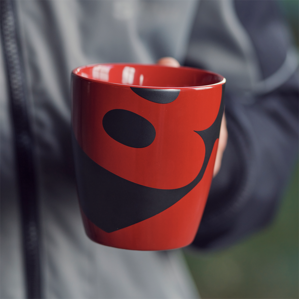 V8 Mug