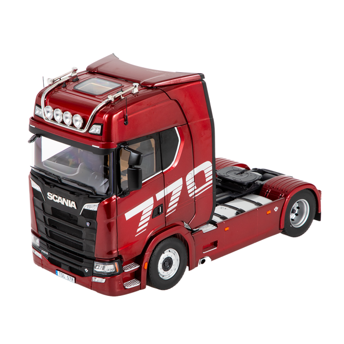 770 S 1:18 Scale Model